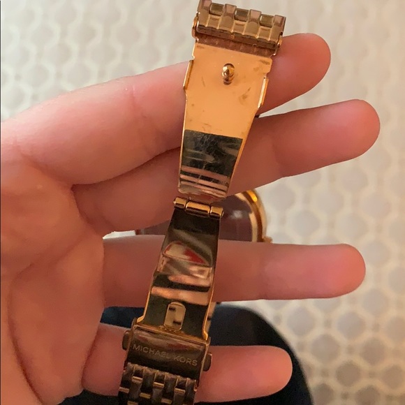 Women’s Michael Kors Watch - Picture 2 of 4